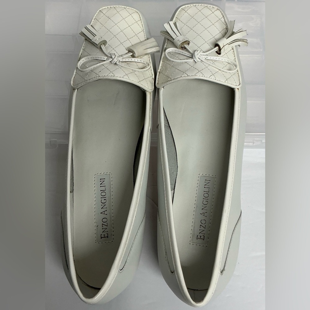 Enzo Angiolini Women’s White Flats & Loafers with Elegant Bow Tassels Detail - Picture 7 of 14